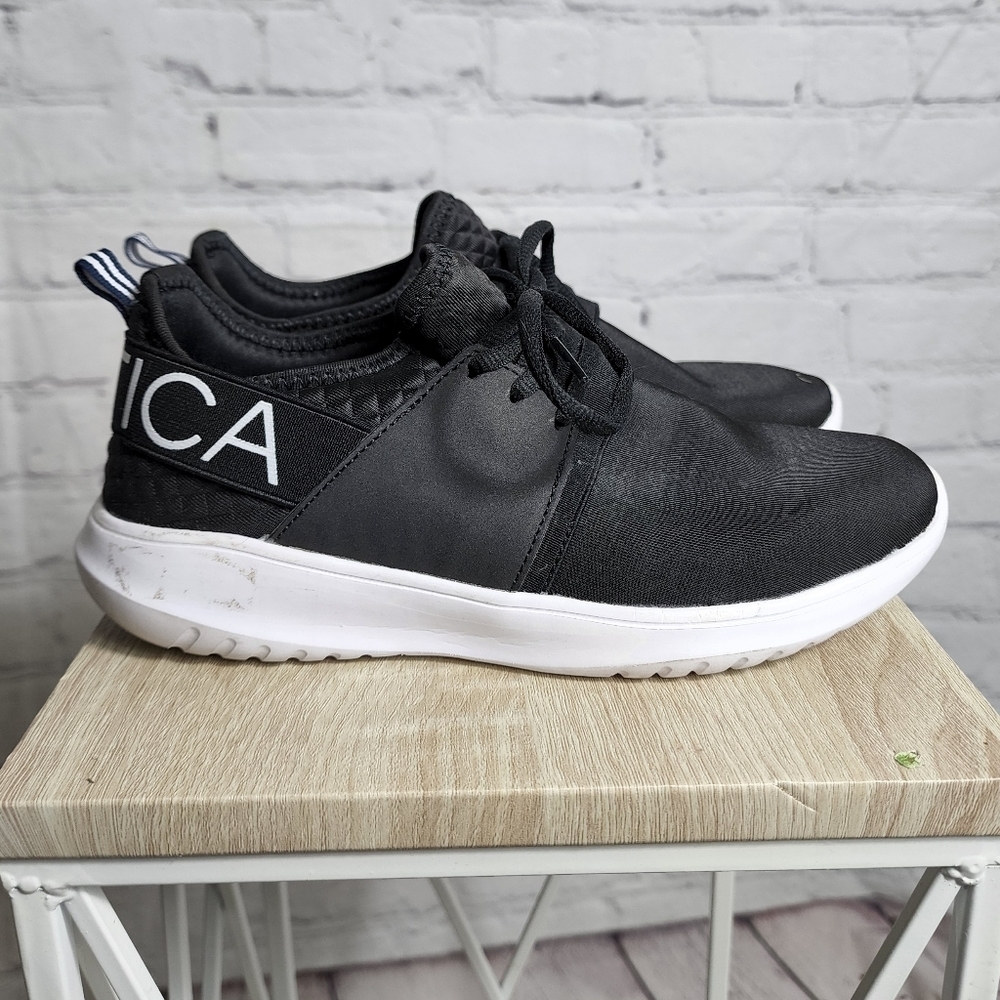 NAUTICA black sneakers size 7